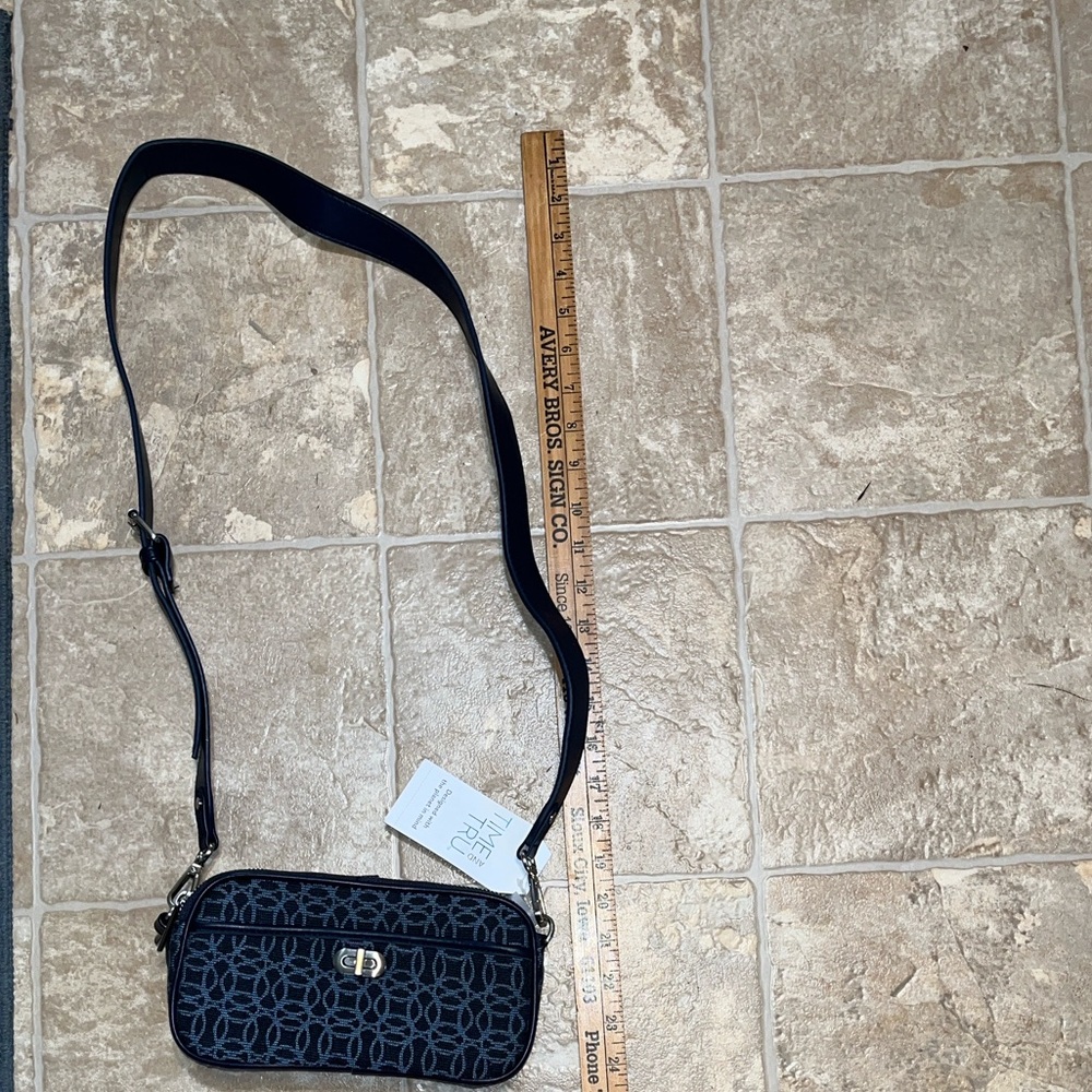 **Last chance** NWT Time and Tru Navy Crossbody Bag - Picture 6 of 9
